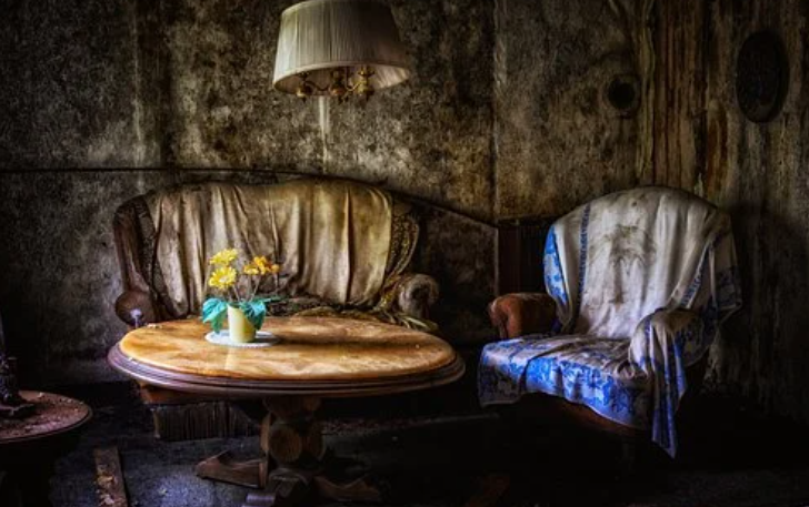 5 Biggest Living Room Design Mistakes