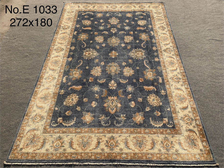 5’11”x8’11” Hand-Knotted Traditional Grey and Beige Chobi Wool Rug