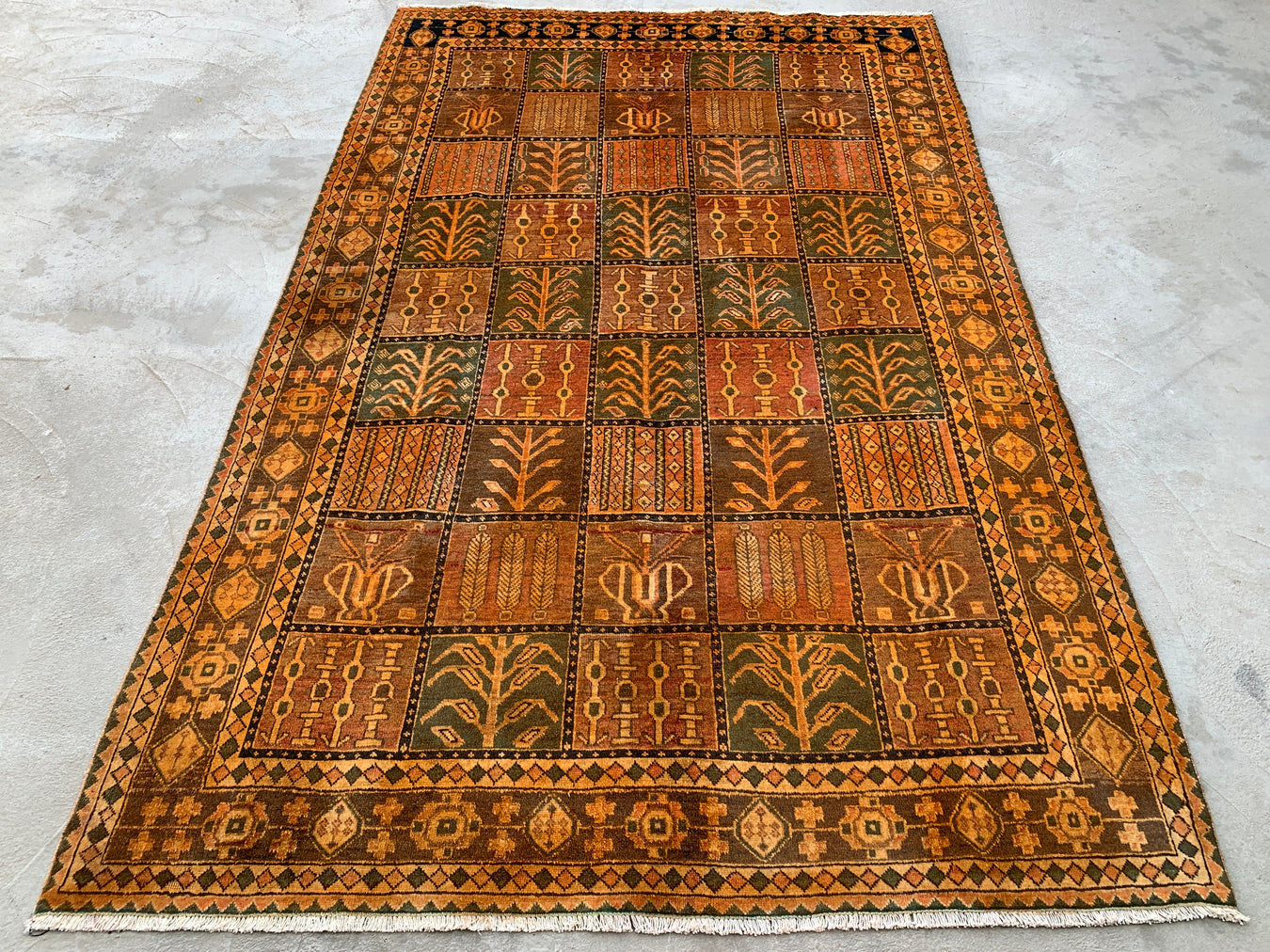 Tapis bruns