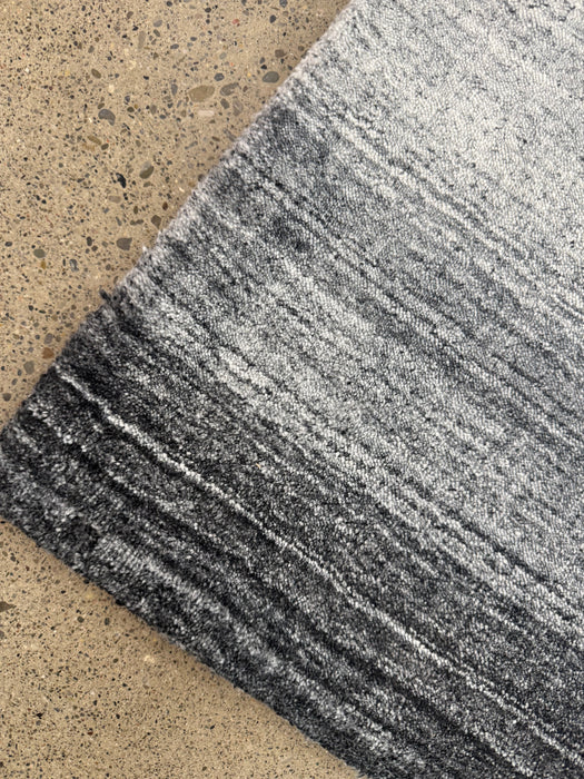 2'x3' 100% Wool Nepali Hand Knotted Area Rug