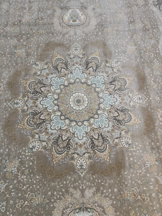 Luxury Persian Machine-Made Rug – Silver Grey / Soft Blue Medallion – 7' x 10'