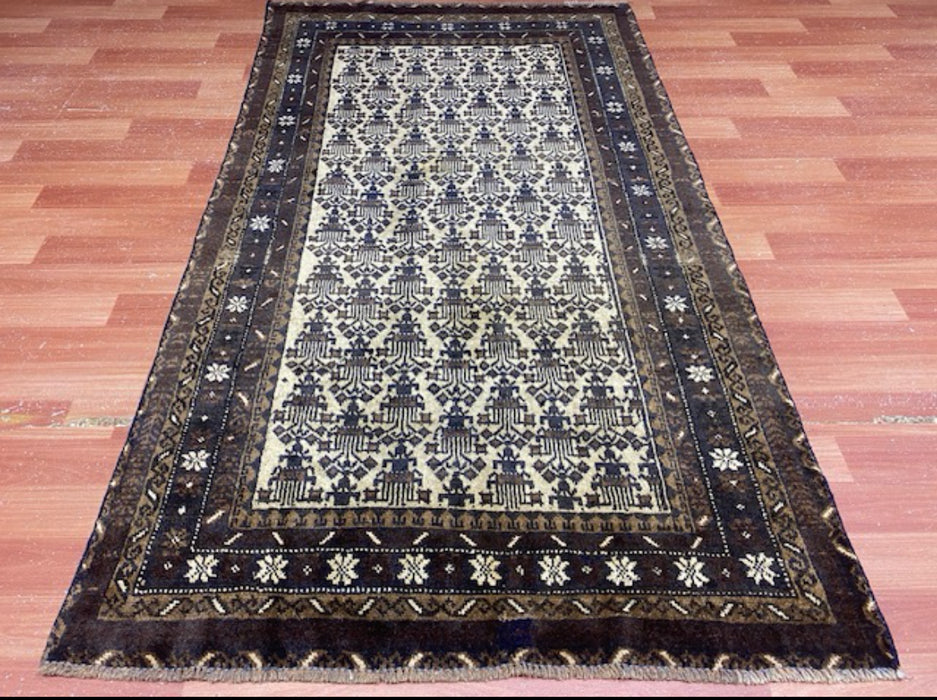 3’3” × 5’9” Hand-Knotted Baluch Wool Rug – Ivory & Indigo Geometric Motif