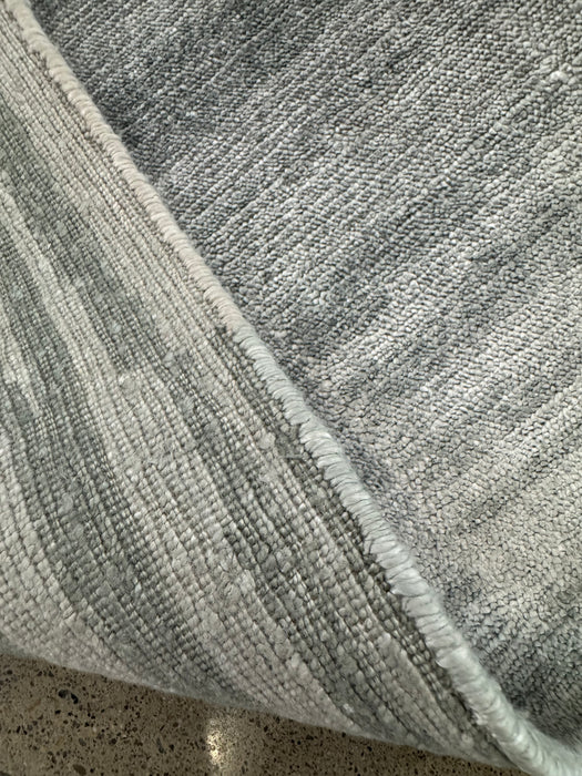 2'x3' 100% Wool Nepali Hand Knotted Area Rug