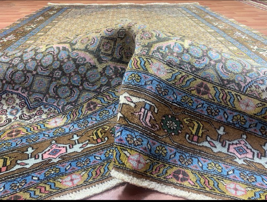 6’6” × 9’4” Hand-Knotted Persian Wool Rug – Beige & Blue Diamond Medallion