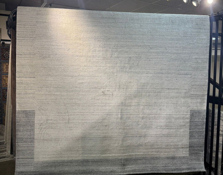 5'8' Silverstone Hand Knotted Wool Area Rug