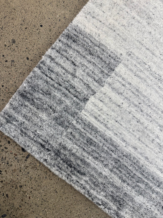 2'x3' 100% Wool Nepali Hand Knotted Area Rug