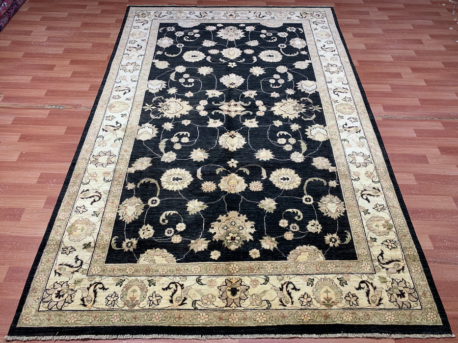 7'x10' Hand-Knotted Chobi Black/Ivory Area Rug – KB Rugs