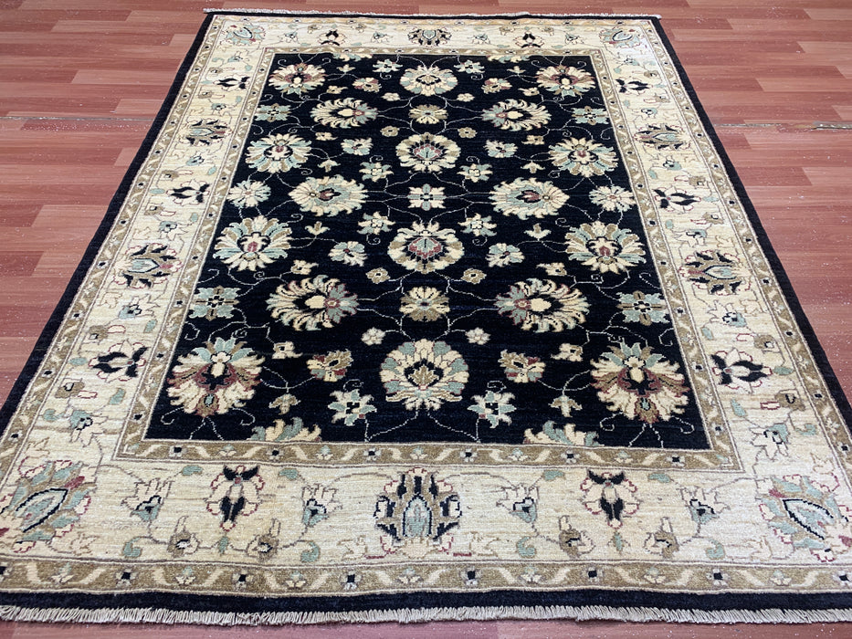 4'11" × 6'3" Hand-Knotted Ziegler Wool Rug – Black with Ivory Floral Border