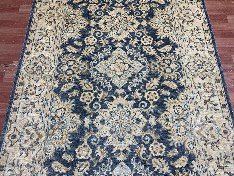 4'10" × 7'3" Hand-Knotted Wool Rug – Navy & Beige with Floral Medallion Design