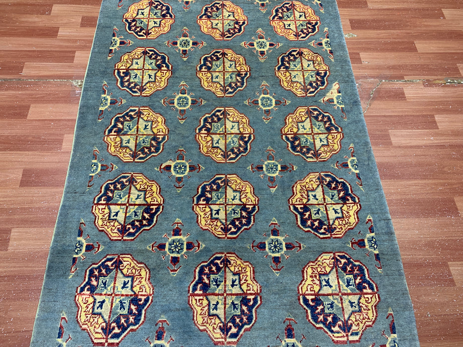3'11" × 5'11" Hand-Knotted Wool Rug – Gray Field with Geometric Medallions