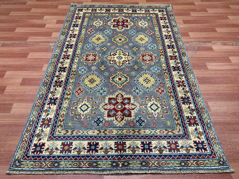 3'10" × 6'1" Hand-Knotted Wool Rug – Gray with Geometric Star Medallions