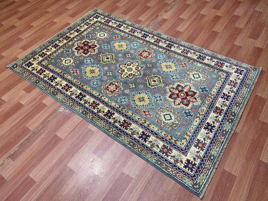 3'10" × 6'1" Hand-Knotted Wool Rug – Gray with Geometric Star Medallions