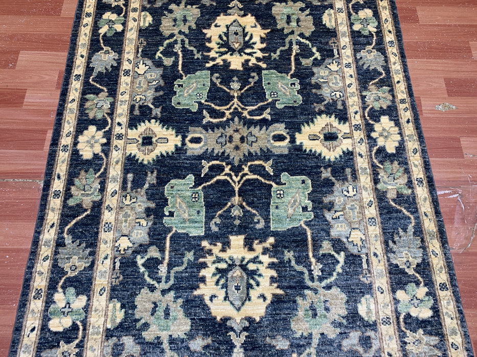 3'11" × 5'10" Hand-Knotted Wool Rug – Black with Floral Motifs