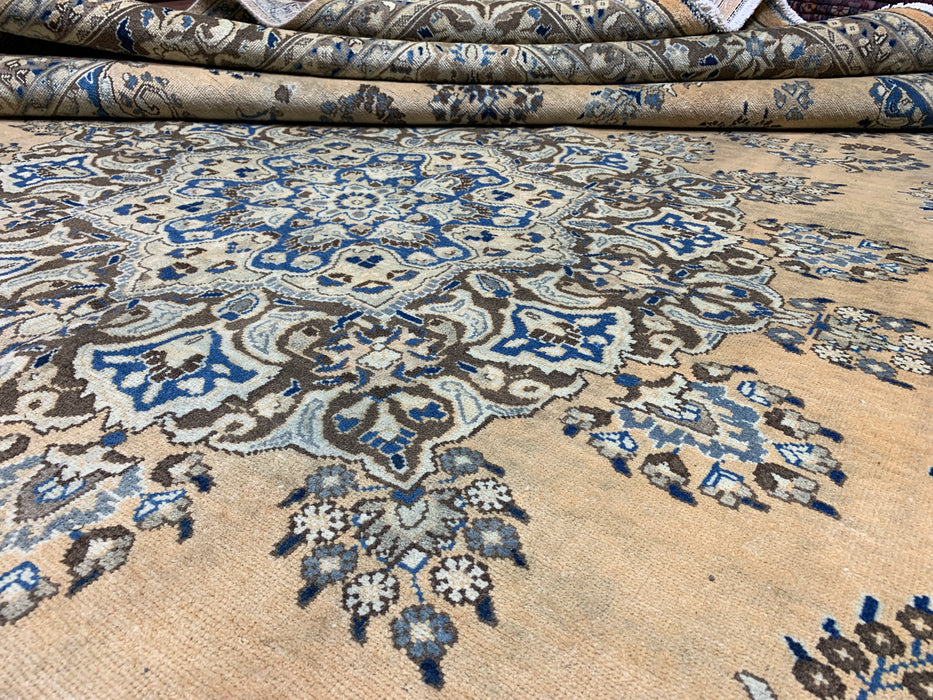 9'7" × 12'8" Hand-Knotted Persian Kashan Wool Rug – Gold Field with Blue Floral Medallion Design