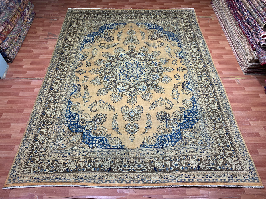 9'7" × 12'8" Hand-Knotted Persian Kashan Wool Rug – Gold Field with Blue Floral Medallion Design