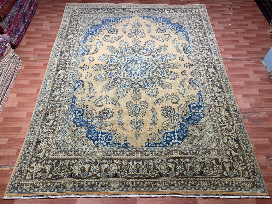 9'7" × 12'8" Hand-Knotted Persian Kashan Wool Rug – Gold Field with Blue Floral Medallion Design