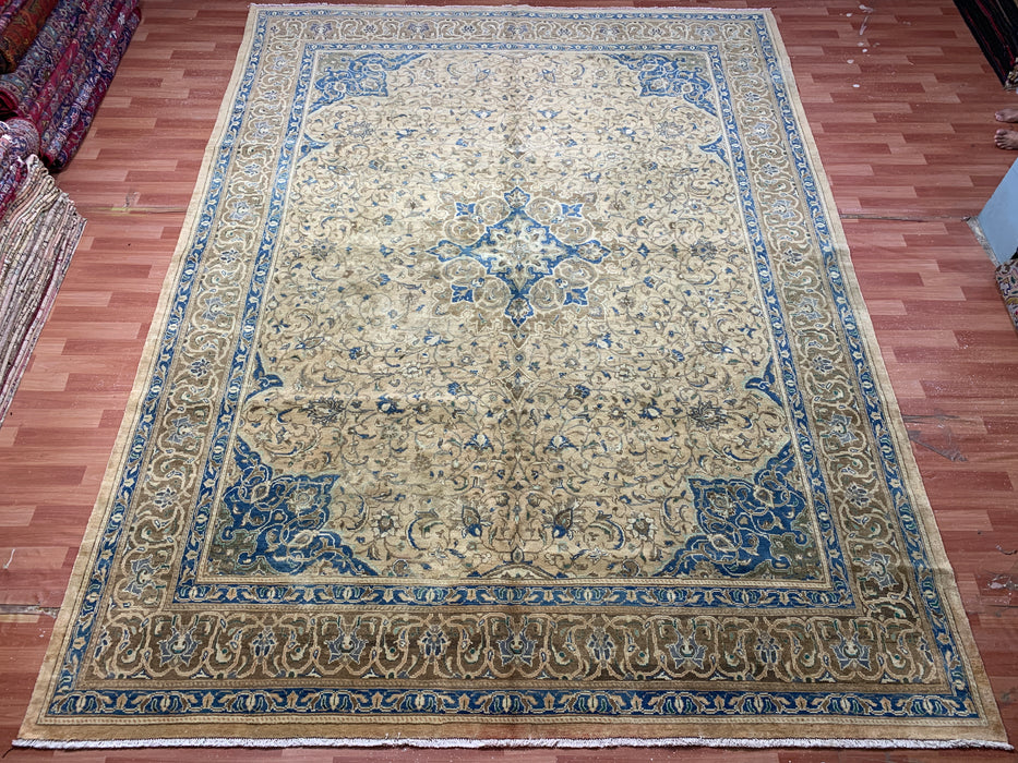 9'9" × 12'10" Hand-Knotted Persian Wool Rug – Beige with Blue Floral Medallion Design