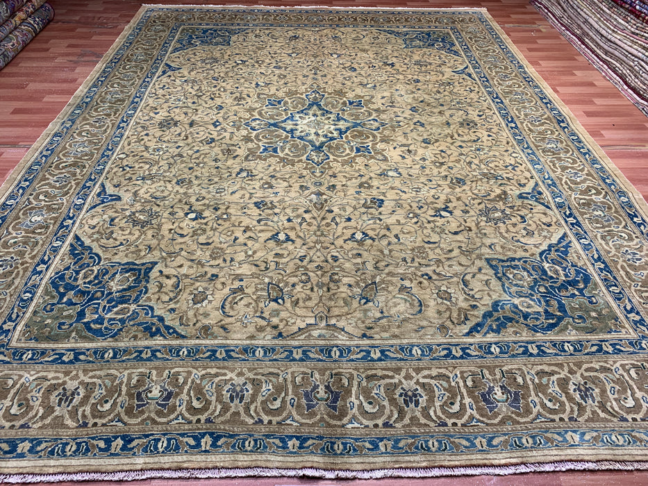 9'9" × 12'10" Hand-Knotted Persian Wool Rug – Beige with Blue Floral Medallion Design