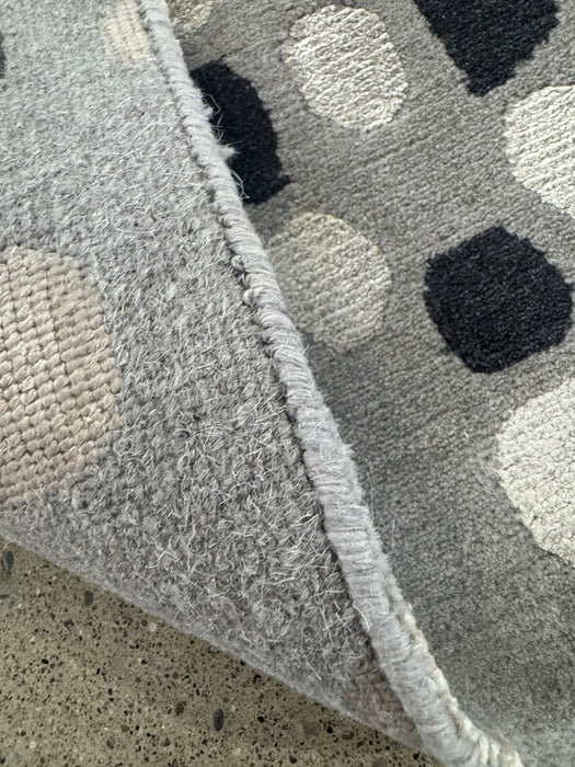 2'x3' 100% Wool Nepali Hand Knotted Area Rug