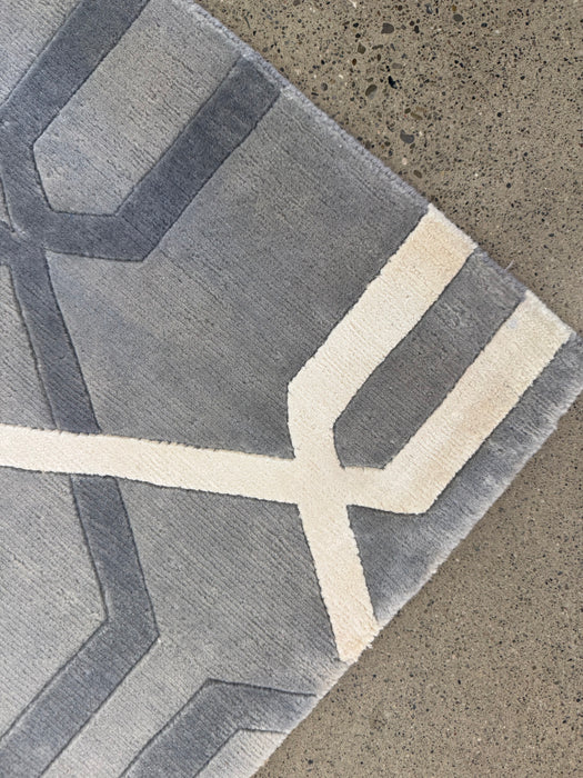 2'x3' 100% Wool Nepali Hand Knotted Area Rug