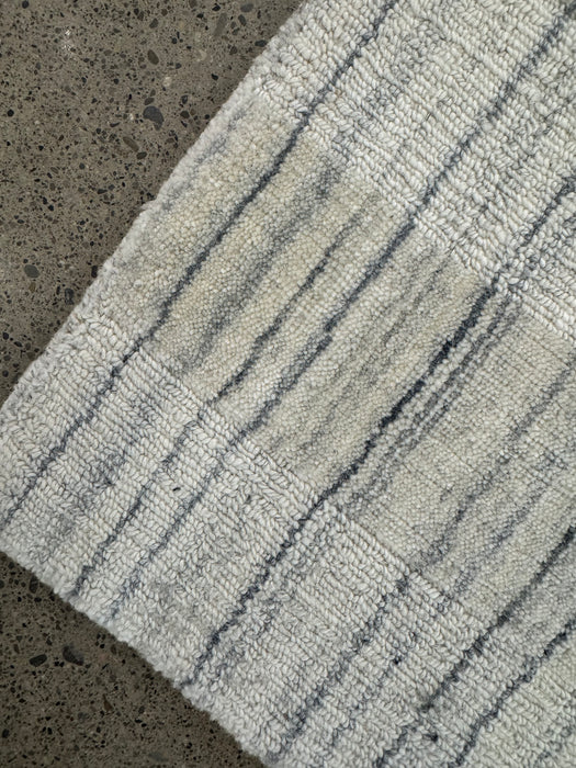 2'x3' 100% Wool Nepali Hand Knotted Area Rug