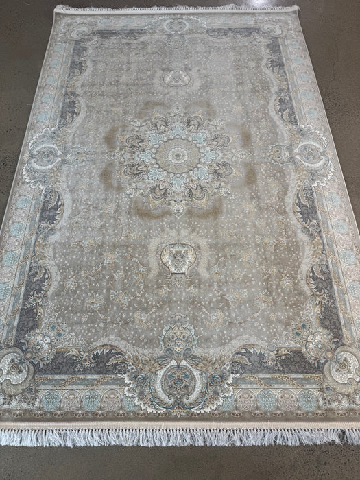 Luxury Persian Machine-Made Rug – Silver Grey / Soft Blue Medallion – 7' x 10'