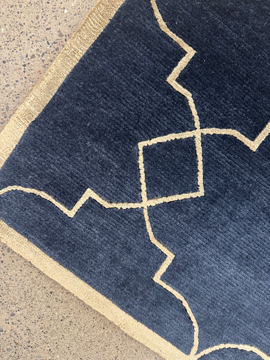 2'x3' 100% Wool Nepali Hand Knotted Area Rug