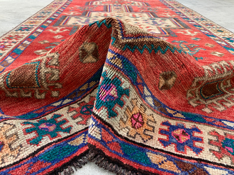 8'11 x 4'6 Hand-Knotted Persian Wool Rug - Coral Tribal Medallion Area Rug - KBHM-649