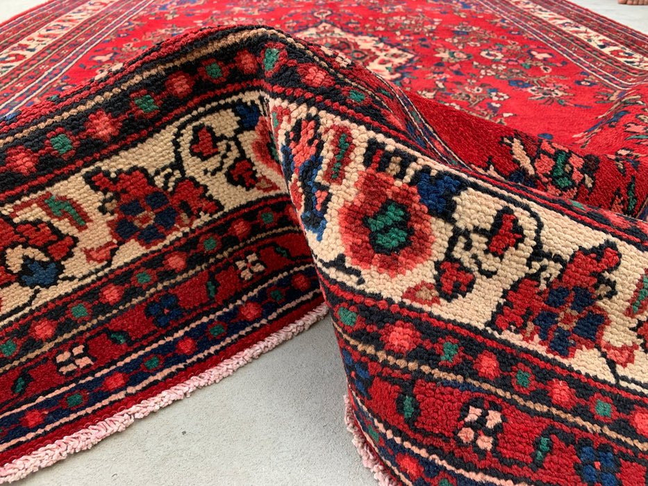 Handmade Persian Wool Area Rug 7x10 - Red Floral Medallion Persian Style Rug - Exact Size 9'6" x 6'8" - KBHM-681