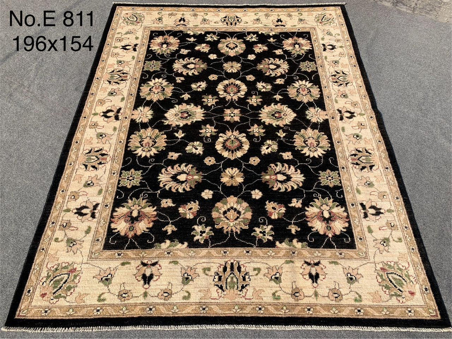 5’1x6’5 Black and Beige Chobi Wool Rig