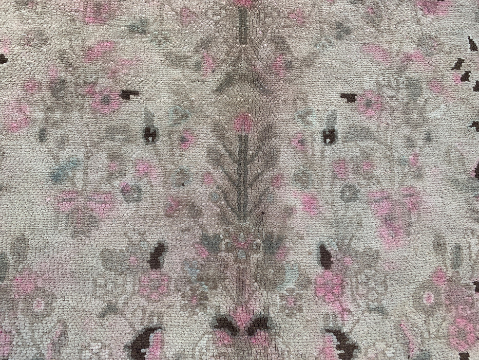 9'7" x 7'1" Hand-Knotted Persian Wool Rug – Beige, Taupe & Blush Vintage Floral Design – KBHM-719