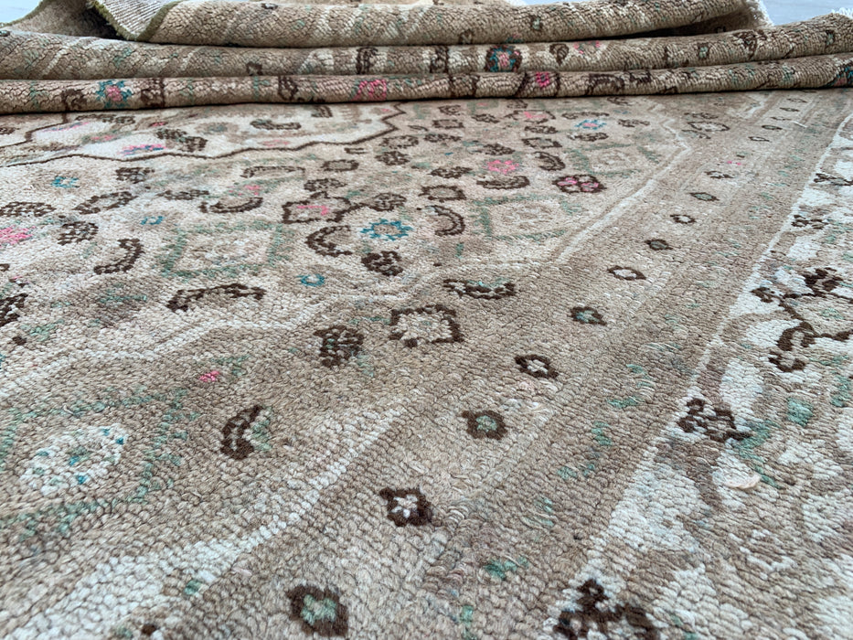 Handmade Persian Wool Area Rug 7x10 - Beige, Taupe & Soft Pink Vintage Medallion Persian Style Rug - Exact Size 9'9" x 6'9" - KBHM-725