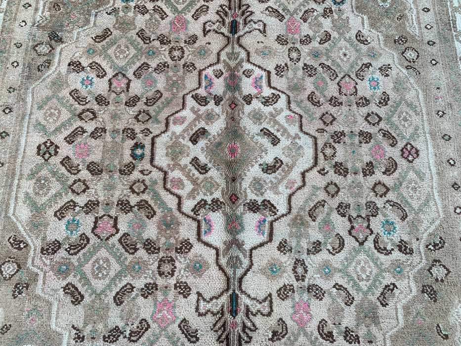 Handmade Persian Wool Area Rug 7x10 - Beige, Taupe & Soft Pink Vintage Medallion Persian Style Rug - Exact Size 9'9" x 6'9" - KBHM-725