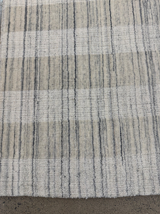 2'x3' 100% Wool Nepali Hand Knotted Area Rug