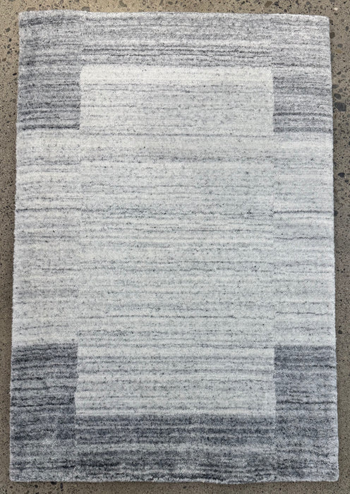 2'x3' 100% Wool Nepali Hand Knotted Area Rug