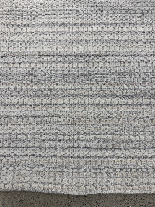 2'x3' 100% Wool Nepali Hand Knotted Area Rug