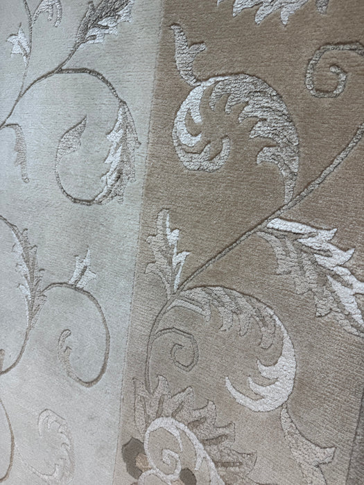 9'x12' Hand-Knotted Tibetan Wool Area Rug - Beige/Ivory