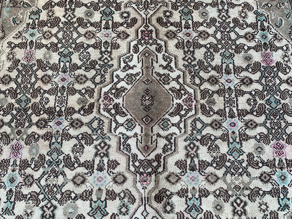 Handmade Persian Wool Area Rug 7x10 - Beige, Taupe & Ivory Vintage Medallion Persian Style Rug - Exact Size 9'8" x 6'11" - KBHM-806