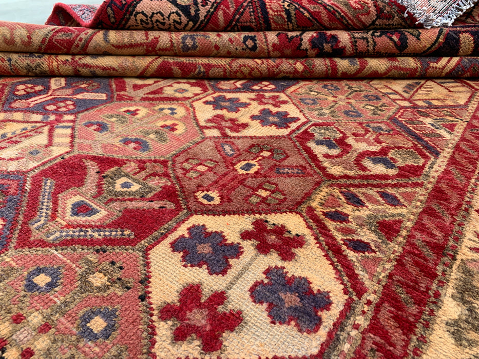 Handmade Persian Wool Area Rug 7x10 - Red Hexagon Garden Persian Style Rug with Ivory Border - Exact Size 9'3" x 6'3" - KBHM-830