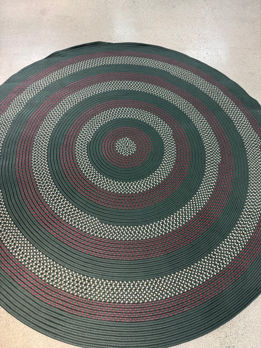 8' x 8' Round Braided Area Rug - Green/Ivory/Burgundy