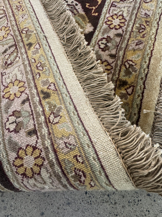 Traditional Floral Area Rug – Beige / Brown with Dark Border – 9' x 12'