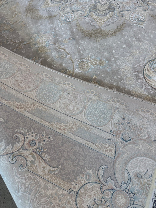 Luxury Persian Machine-Made Rug – Silver Grey / Soft Blue Medallion – 7' x 10'