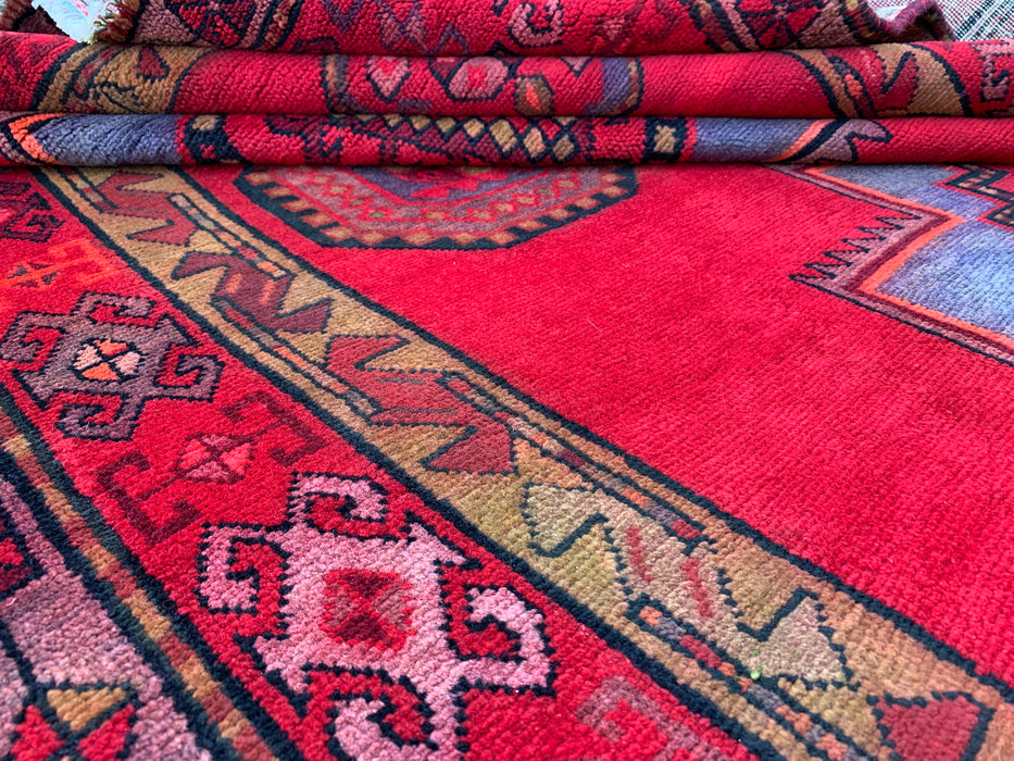 9'9 x 5'1 Hand-Knotted Persian Wool Rug - Red Geometric Medallion Tribal Design - KBHM-900