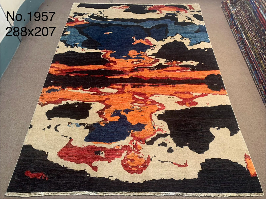 6’7″ × 7’4″ Contemporary Abstract Hand-Knotted Wool Rug