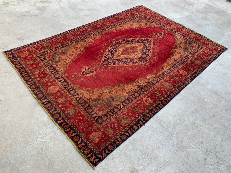 10'8 x 7'1 Hand-Knotted Persian Wool Rug - Faded Red Vintage Medallion Design - KBHM-944