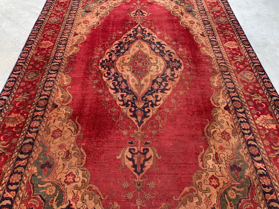 10'8 x 7'1 Hand-Knotted Persian Wool Rug - Faded Red Vintage Medallion Design - KBHM-944
