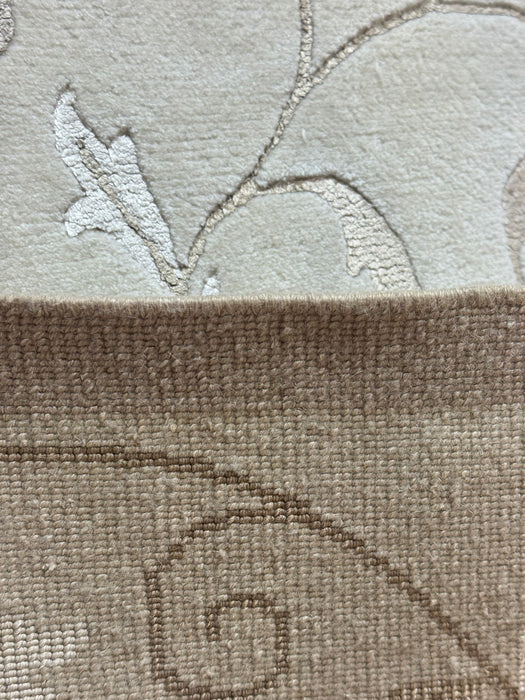 9'x12' Hand-Knotted Tibetan Wool Area Rug - Beige/Ivory