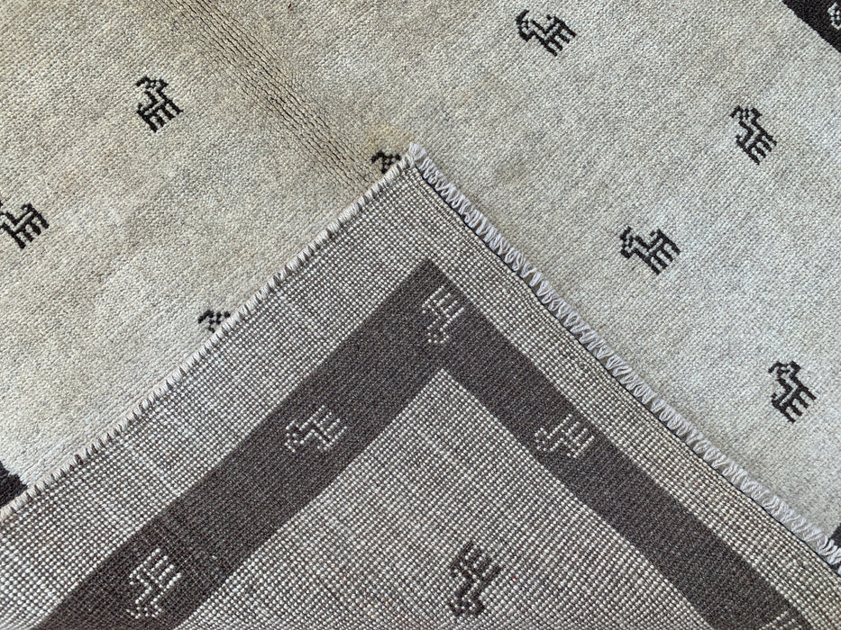 5'5 x 3'11 Hand-Knotted Persian Wool Rug - Ivory Minimal Animal Motif Design - KBHM-951