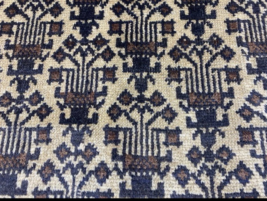3’3” × 5’9” Hand-Knotted Baluch Wool Rug – Ivory & Indigo Geometric Motif