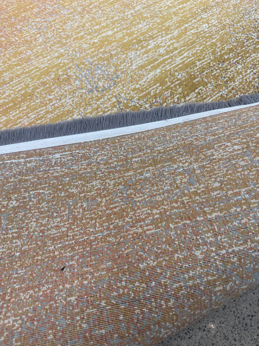 Persian-Inspired Machine-Made Area Rug – Copper / Gold Distressed – 5' x 7'